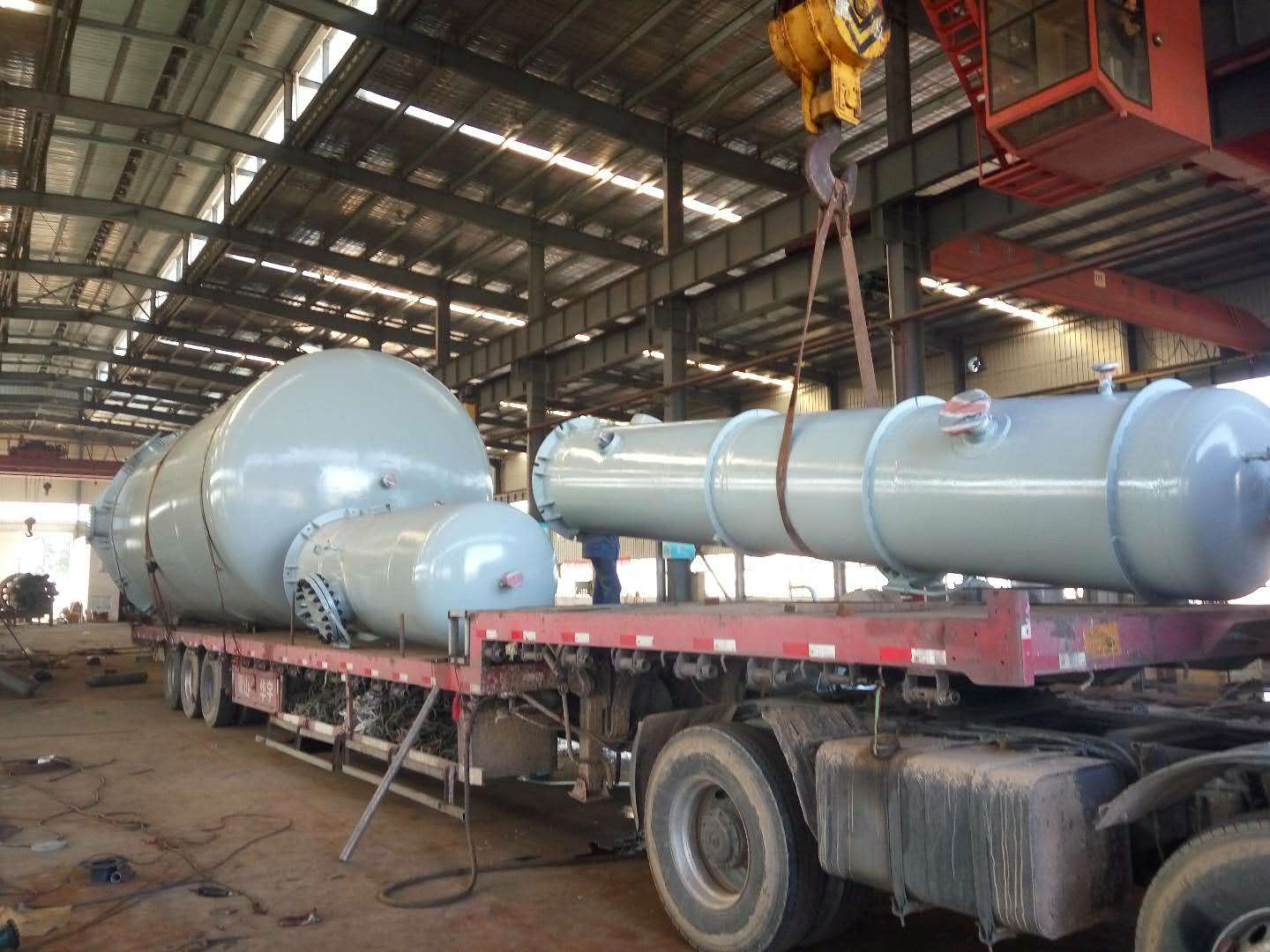 塔器、罐類(lèi)產(chǎn)品發(fā)貨中